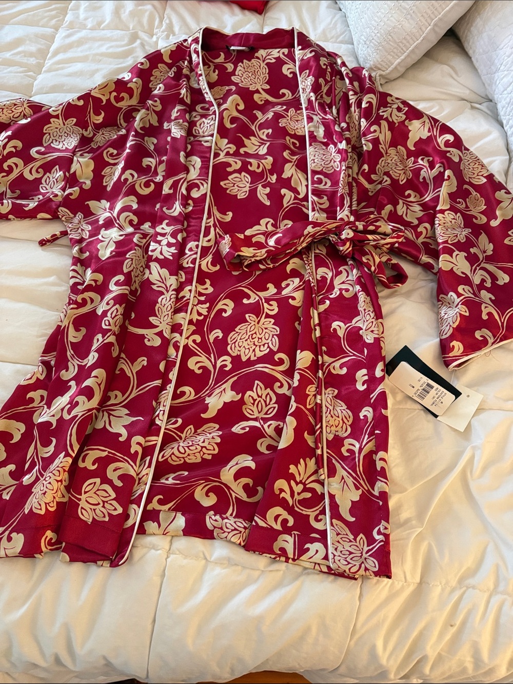 Natori  Red and Cream Satin Robe with Tie Belt